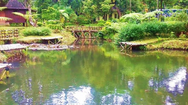 Wisata Alam Ekowisata Taman Air Tlata