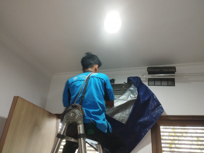 CUCI AC KALASAN SLEMAN