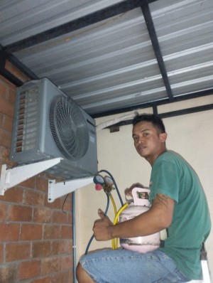 Service AC Sharp Mataram