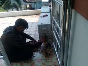 SERVICE AC JAKARTA PUSAT
