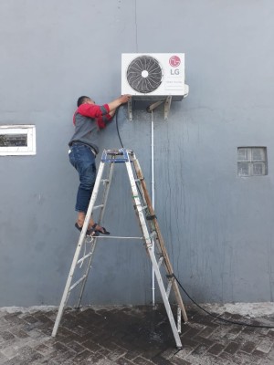 Service Ac | Kulkas | Mesin Cuci | Freezer Boks Dll Di Kota Gresik Lamongan