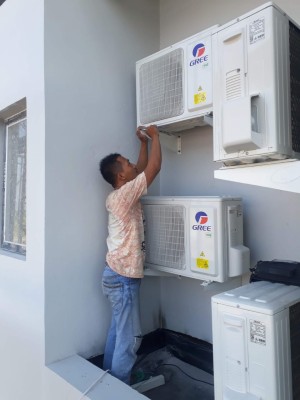 Service Ac | Kulkas | Mesin Cuci | Freezer Boks Dll Di Kota Gresik Lamongan