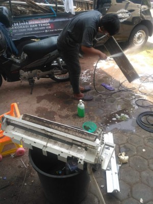 SERVICE AC GENUK SEMARANG