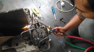 SERVICE AC KULKAS GRESIK