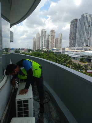 SERVICE AC KULKAS GRESIK