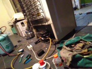 SERVICE AC KULKAS GRESIK