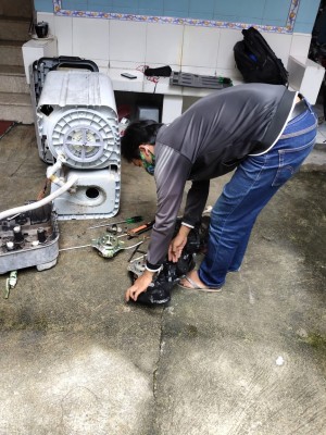 JASA CUCI AC,SERVICE KULKAS,SERVICE MESIN CUCI PONOROGO