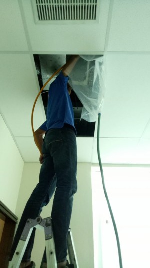 JASA SERVIS AC,PEMASANGAN AC,PERBAIKAN AC SURAKARTA