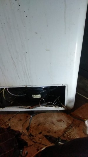 JASA SERVICE KULKAS FREEZER SHOWCASE DI JATINOM KLATEN