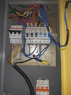 JASA INSTALASI LISTRIK GRESIK DAN SEKITARNYA  0857-3245-2605