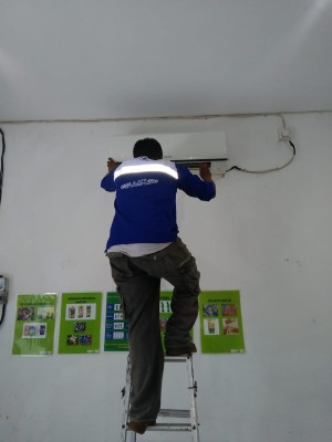 SERVICE AC DI DENPASAR