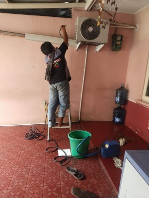 SERVICE AC MALEBER CIANJUR