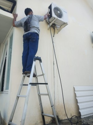 SERVICE AC MALEBER CIANJUR