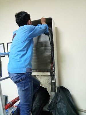 SERVICE AC KREMBANGAN