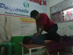 Jasa Pijat Sangkal Putung Krek Metode Canthuk Bekam Totok Malang