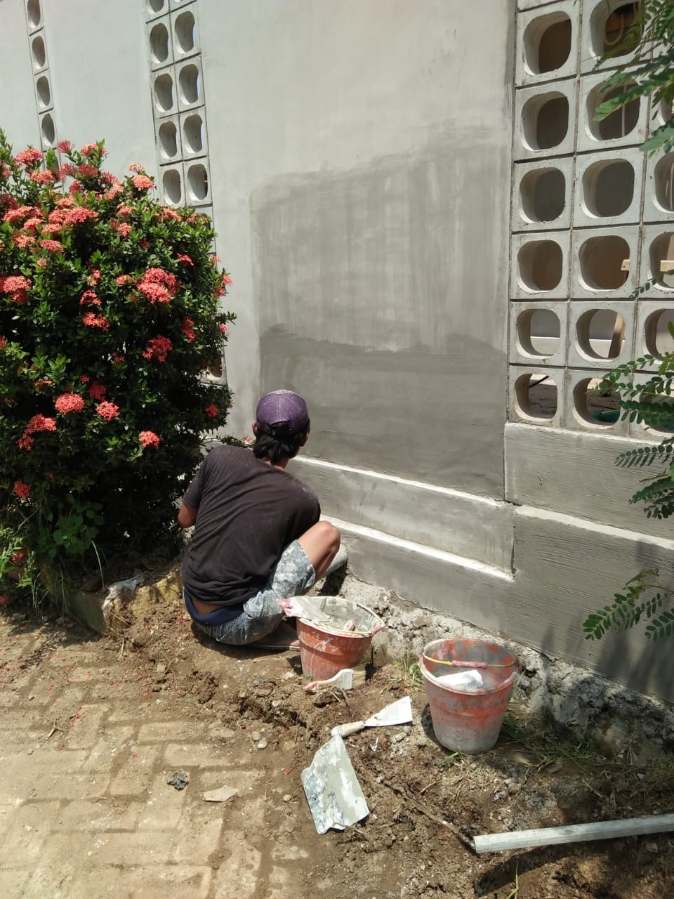 Jasa Renovasi Bangunan Pasang Plafon Dan Tukang Cat Tuban | UD MITRA USAHA MANDIRI